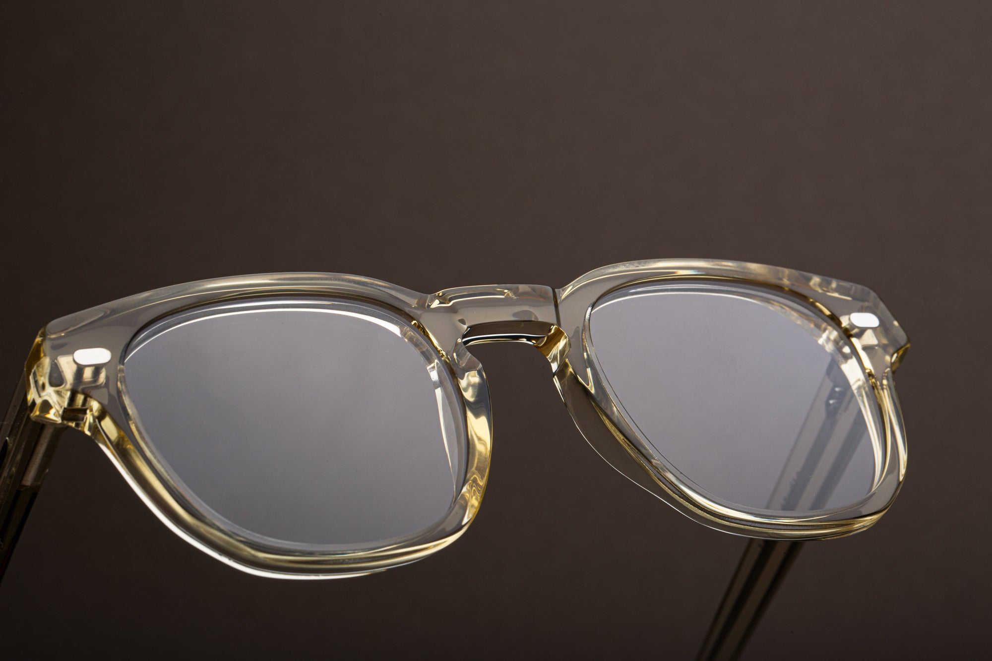 THORNILL_CITRINE_CLEAR_02_4480
